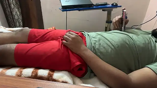 Snapshot of sexyboy09 chatting on November 1, 6:37 am sexyboy09 online show from November 1, 6:37 am