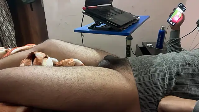 Snapshot of sexyboy09 chatting on November 2, 9:00 am sexyboy09 online show from November 2, 9:00 am