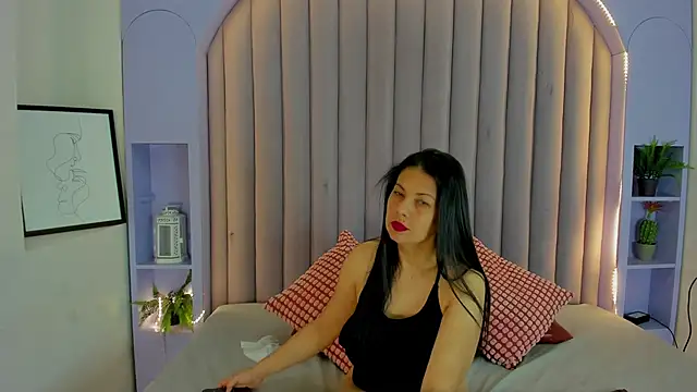 JaylaScott   online show from December 1, 11:48 am