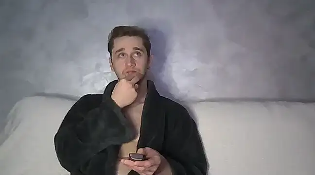 Snapshot of Frank07021 chatting on January 14, 3:32 am Frank07021 online show from January 14, 3:32 am