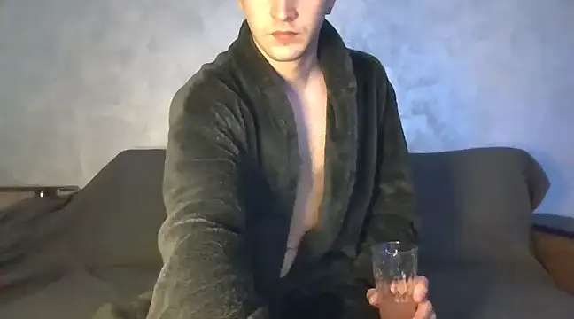 Snapshot of Frank07021 chatting on January 15, 1:45 am Frank07021 online show from January 15, 1:45 am