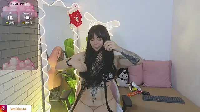 Snapshot of hina_tay chatting on December 29, 7:39 am hina tay online show from December 29, 7:39 am