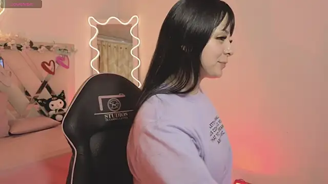 hina tay online show from December 3, 3:03 am