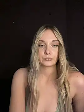 Snapshot of Alisa_Rise chatting on January 26, 3:38 am Alisa Rise online show from January 26, 3:38 am