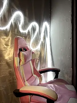 Snapshot of alexxaa96 chatting on October 8, 2:53 am alexxaa96 online show from October 8, 2:53 am