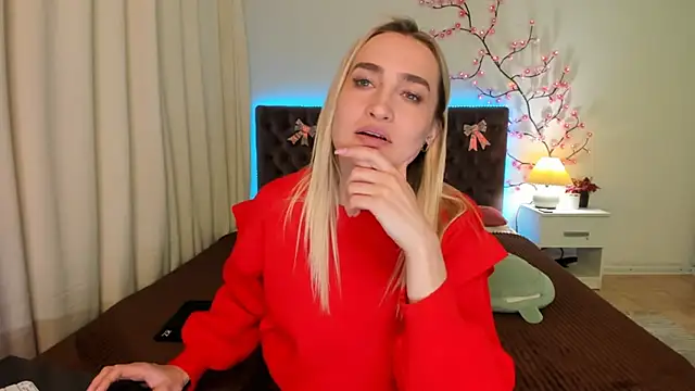 KateOwyns online show from April 27, 12:47 pm