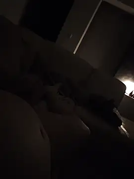 Snapshot of Macanxxx chatting on December 23, 2:42 am Macanxxx online show from December 23, 2:42 am