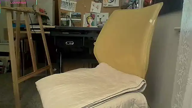 naughtyonbicycle online show from July 12, 1:13 pm