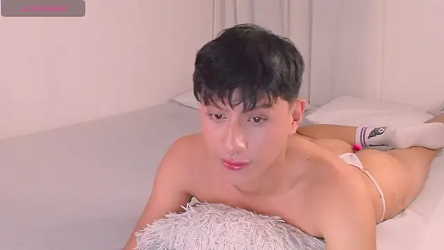 Snapshot of dilan_sp chatting on February 20, 1:03 am dilan sp online show from February 20, 1:03 am