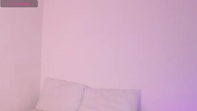 Snapshot of dilan_sp chatting on February 26, 4:14 am dilan sp online show from February 26, 4:14 am