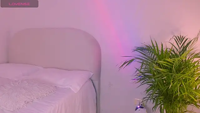 Snapshot of dilan_sp chatting on March 20, 3:45 am dilan sp online show from March 20, 3:45 am