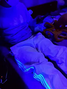 Snapshot of creamlive97 chatting on February 21, 12:06 pm creamlive97 online show from February 21, 12:06 pm