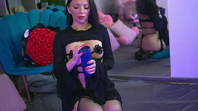 VivianneSteinX online show from March 2, 10:38 pm