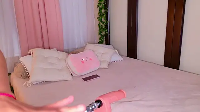 Zafiiro Blue online show from December 15, 12:37 am