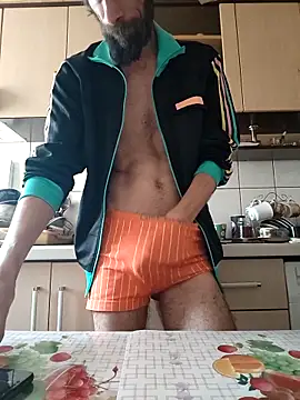 Snapshot of vulpe8400 chatting on February 16, 10:43 am vulpe8400 online show from February 16, 10:43 am