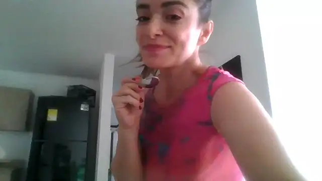 Liloo8923 online show from January 8, 12:15 pm