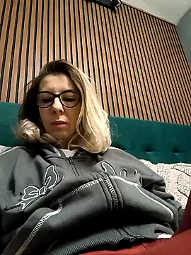 SukyGirl online show from February 12, 6:29 am