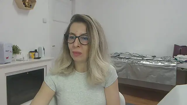 SukyGirl online show from March 5, 8:54 am