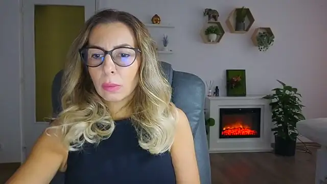 SukyGirl online show from October 16, 7:20 am