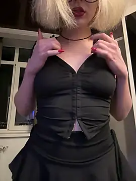 XMelissaX online show from April 29, 9:43 pm
