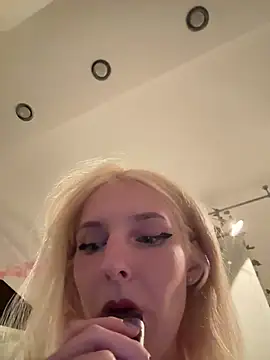 XMelissaX online show from July 4, 8:48 pm