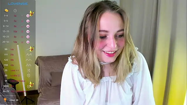 Snapshot of alysia_storm chatting on October 3, 7:22 pm alysia storm online show from October 3, 7:22 pm