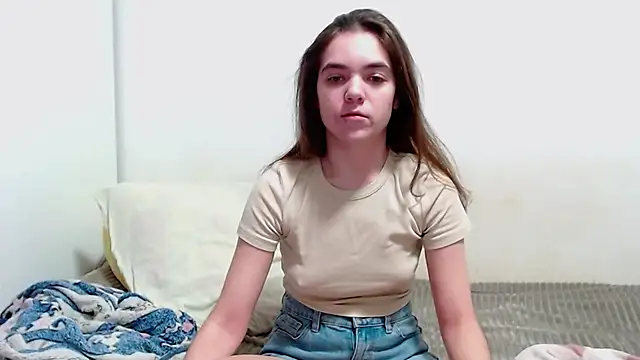 Snapshot of SallyMkn chatting on December 15, 1:00 pm SallyMkn online show from December 15, 1:00 pm