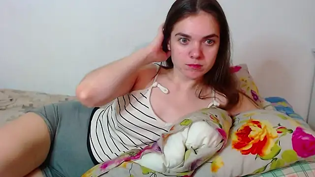 Snapshot of SallyMkn chatting on October 14, 5:25 pm SallyMkn online show from October 14, 5:25 pm