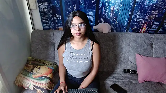Miapeyton online show from April 29, 6:36 pm