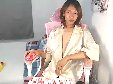 Snapshot of imtwinky chatting on January 16, 11:42 pm imtwinky online show from January 16, 11:42 pm