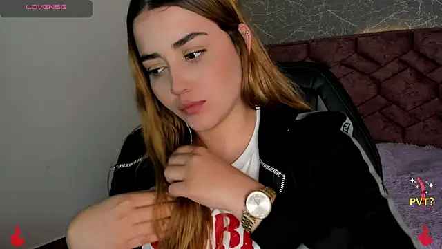 Snapshot of Lucia_star__ chatting on January 2, 7:29 pm Lucia star online show from January 2, 7:29 pm