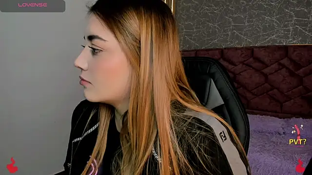 Snapshot of Lucia_star__ chatting on January 13, 6:05 pm Lucia star online show from January 13, 6:05 pm