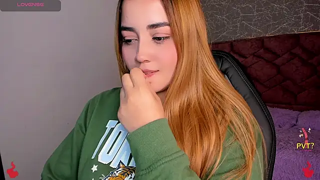 Snapshot of Lucia_star__ chatting on January 23, 10:54 pm Lucia star online show from January 23, 10:54 pm