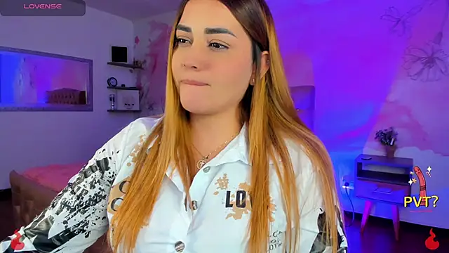 Snapshot of Lucia_star__ chatting on March 5, 3:40 am Lucia star online show from March 5, 3:40 am