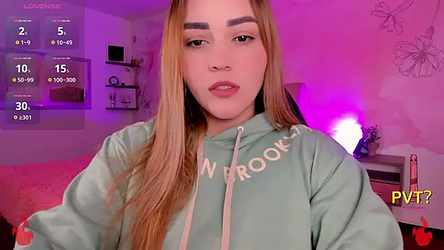 Snapshot of Lucia_star__ chatting on March 14, 2:53 am Lucia star online show from March 14, 2:53 am