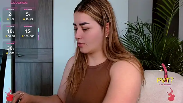 Snapshot of Lucia_star__ chatting on November 3, 4:08 pm Lucia star online show from November 3, 4:08 pm