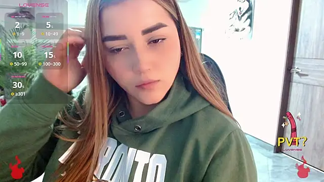 Snapshot of Lucia_star__ chatting on December 2, 11:56 pm Lucia star online show from December 2, 11:56 pm