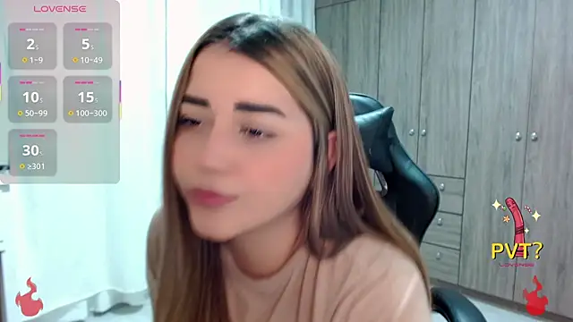 Snapshot of Lucia_star__ chatting on December 14, 12:27 am Lucia star online show from December 14, 12:27 am