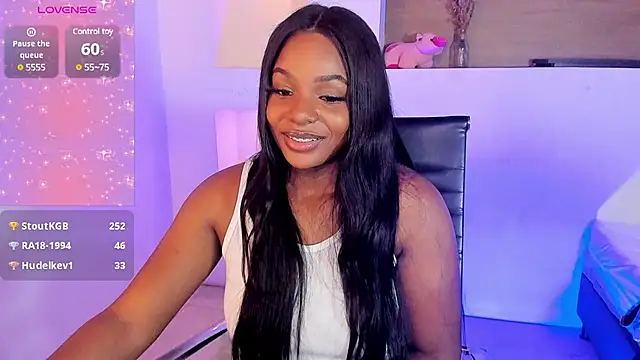 Snapshot of IvyBliss8 chatting on February 10, 6:13 pm IvyBliss8 online show from February 10, 6:13 pm