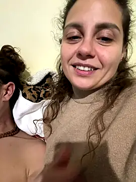 Snapshot of ItalianiMuli chatting on November 17, 8:36 pm ItalianiMuli online show from November 17, 8:36 pm