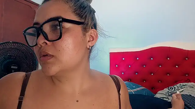 Agatha humidity online show from July 25, 10:51 pm