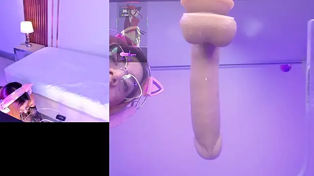 Snapshot of CamilaVegas_ chatting on July 6, 7:27 pm CamilaVegas online show from July 6, 7:27 pm