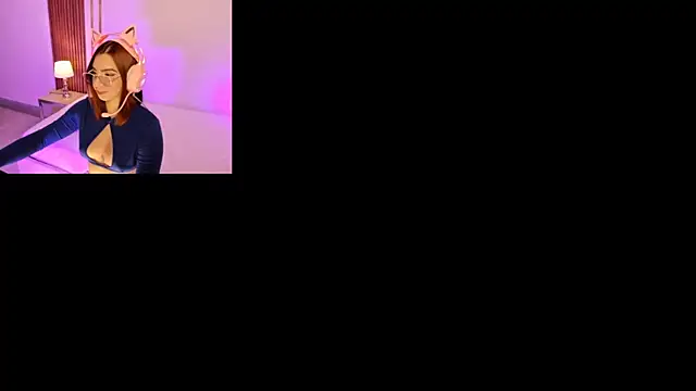 Snapshot of CamilaVegas_ chatting on July 28, 1:54 pm CamilaVegas online show from July 28, 1:54 pm