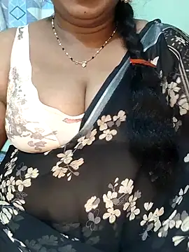 Snapshot of Indiandolly23 chatting on March 23, 9:13 am Indiandolly23 online show from March 23, 9:13 am