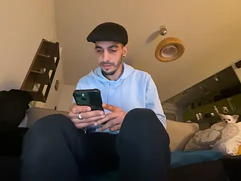 Rebeu313 online show from February 11, 10:07 pm