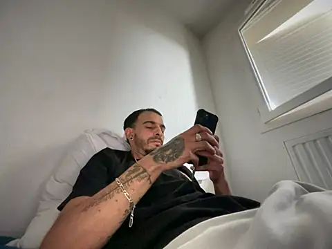 Rebeu313 online show from October 3, 9:06 am