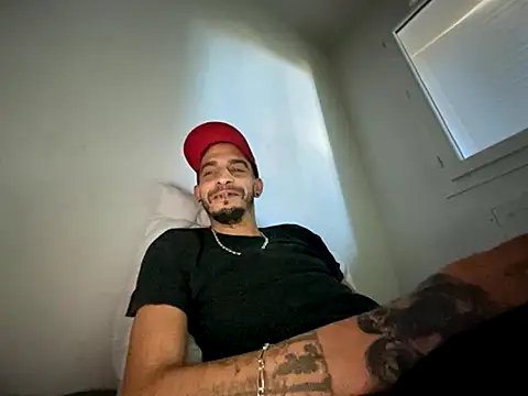 Rebeu313 online show from November 27, 9:22 am