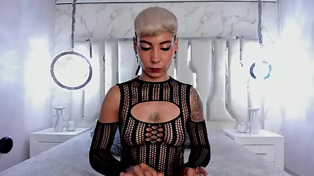 MiaMorgan  online show from February 25, 2:33 pm