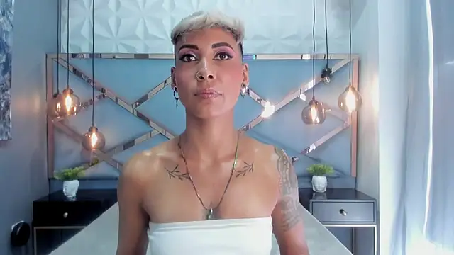 MiaMorgan  online show from March 2, 4:10 pm