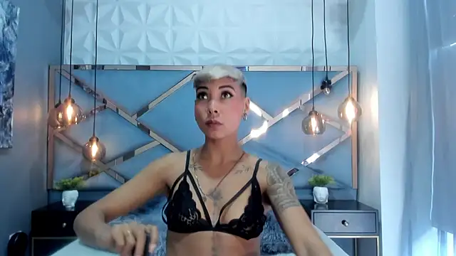 MiaMorgan  online show from March 3, 1:31 pm